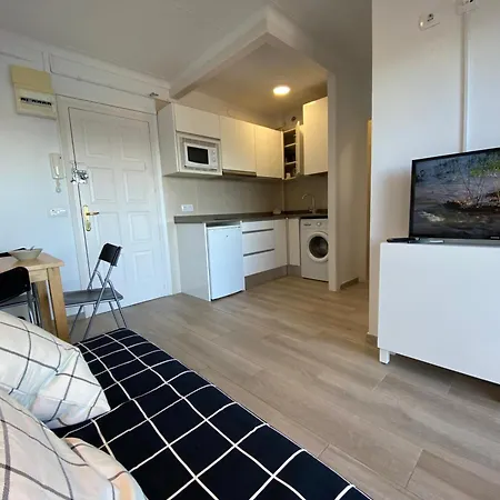 21107 Sea View Apartament