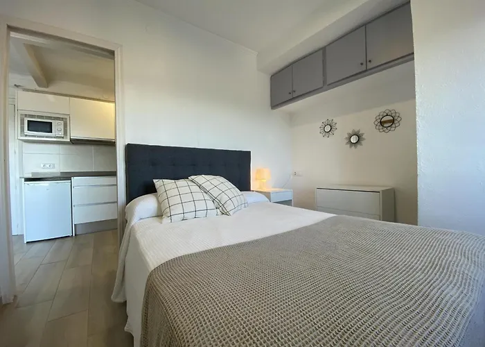 21107 Sea View *