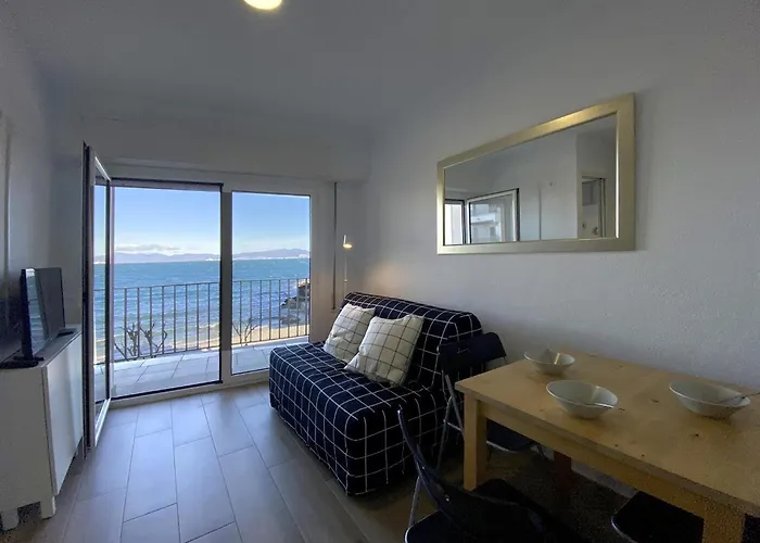 21107 Sea View Apartman *